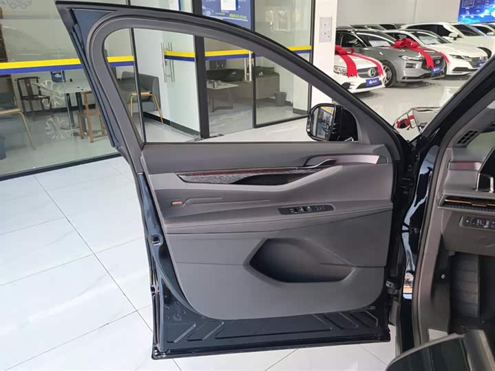 Фото 7 - Ford Edge