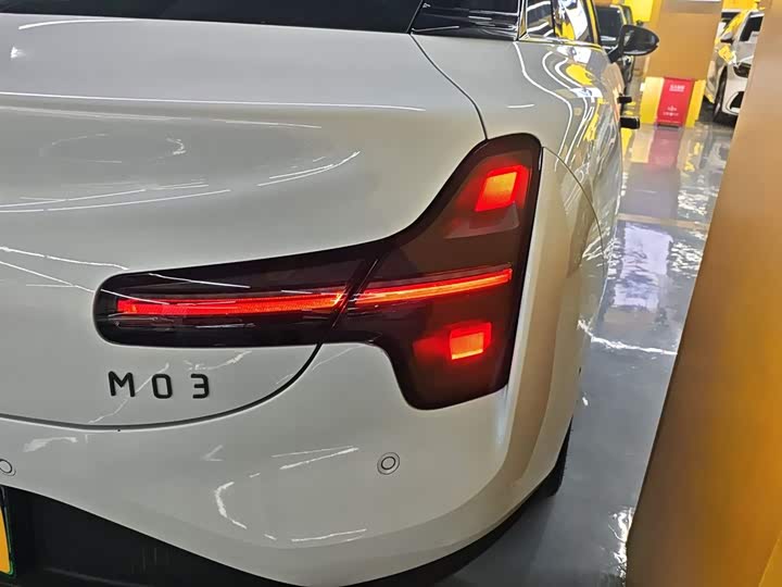 Фото 8 - XPeng Mona M03