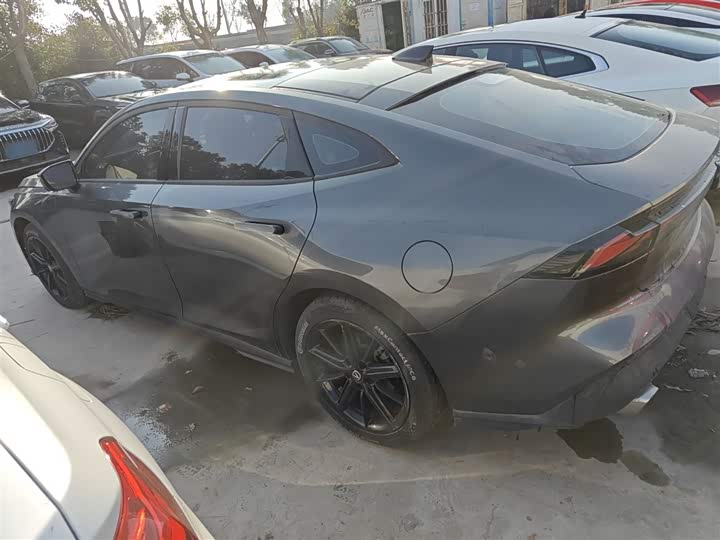 Фото 5 - Changan UNI-V