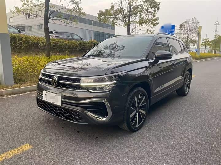 Фото 1 - Volkswagen Tharu