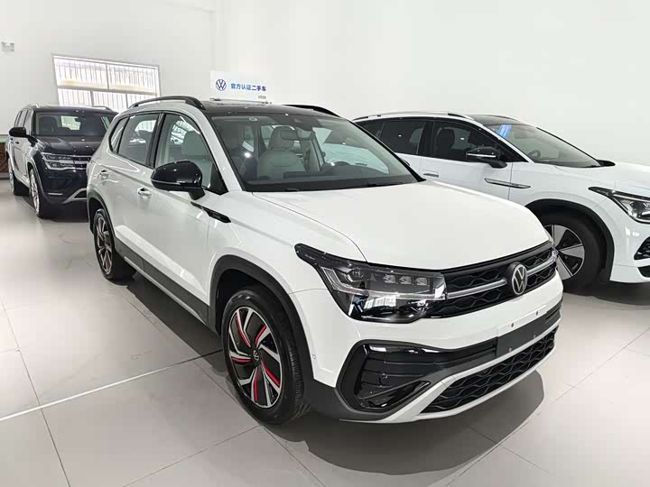 Фото 3 - Volkswagen Tharu