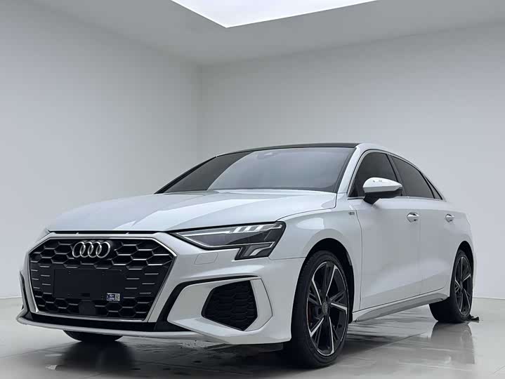 Фото 1 - Audi A3