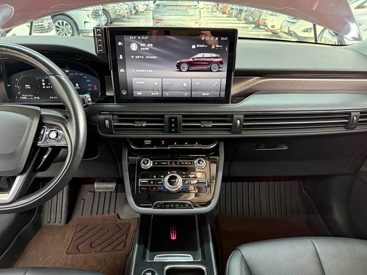 Фото 5 - Lincoln Corsair