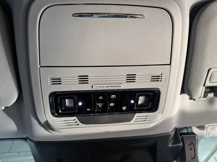 Фото 8 - Lincoln Corsair