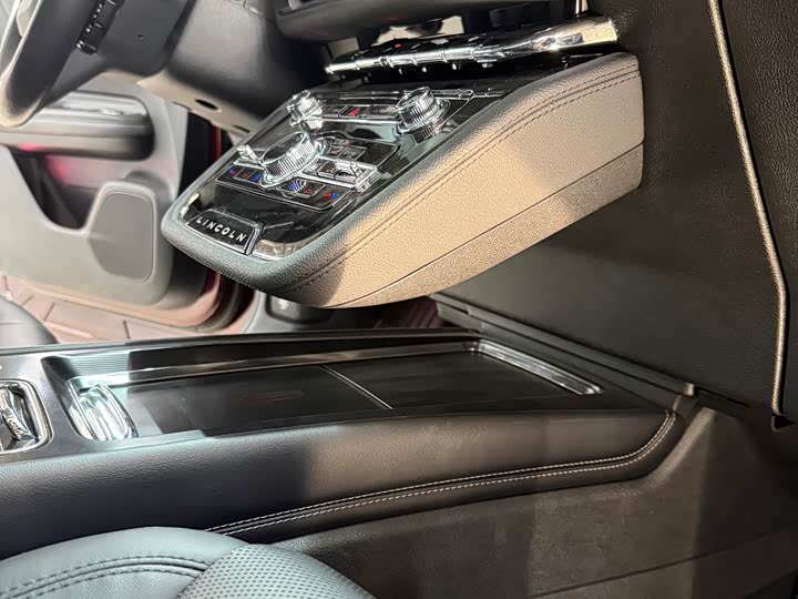 Фото 9 - Lincoln Corsair