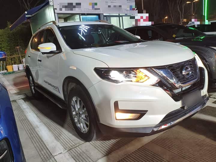 Фото 4 - Nissan X-Trail