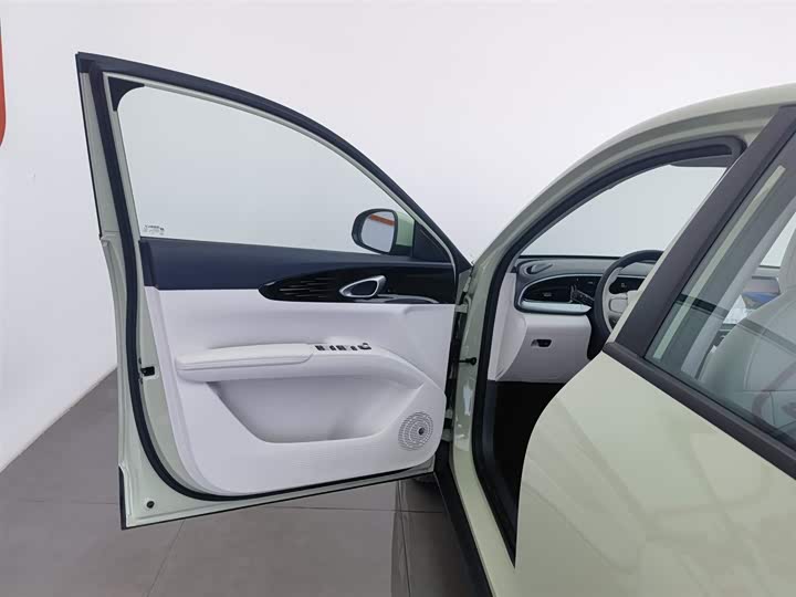 Фото 8 - Geely Galaxy Geome