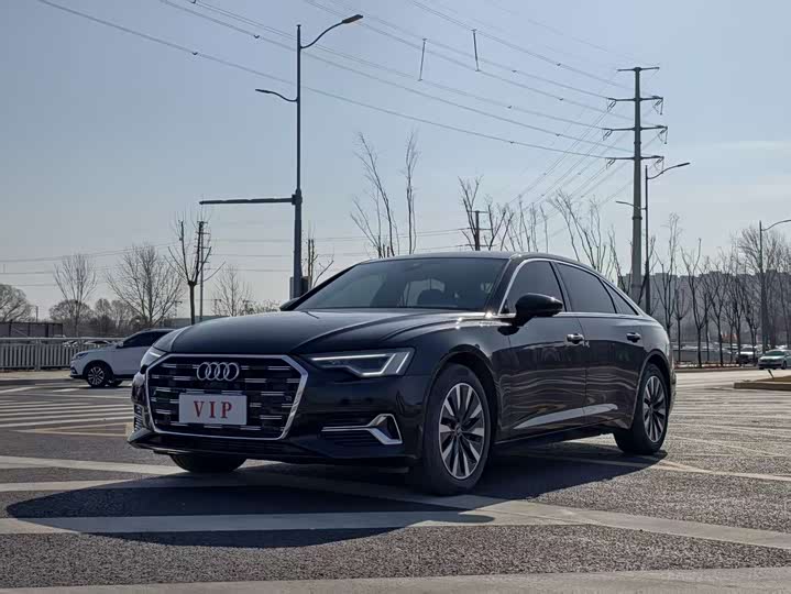 Фото 1 - Audi A6L