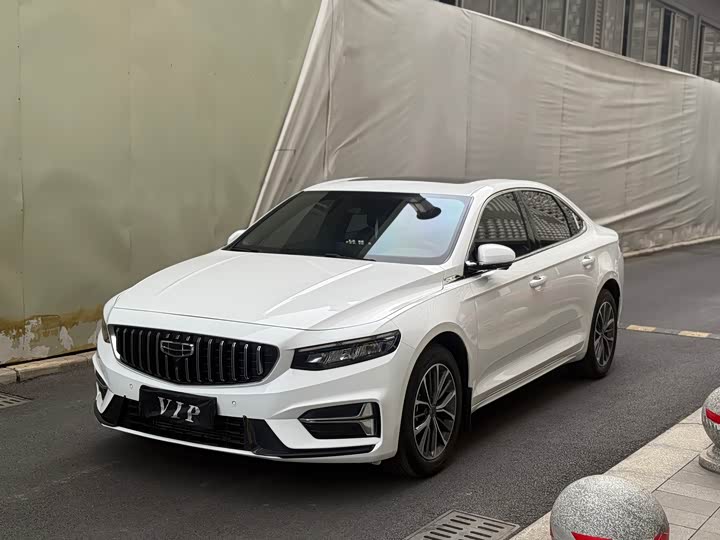 Фото 1 - Geely Preface