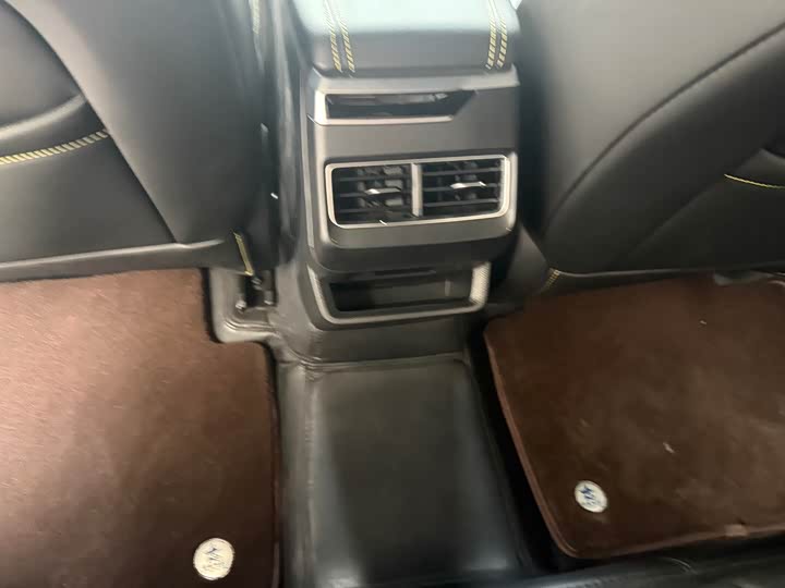 Фото 4 - Geely Preface