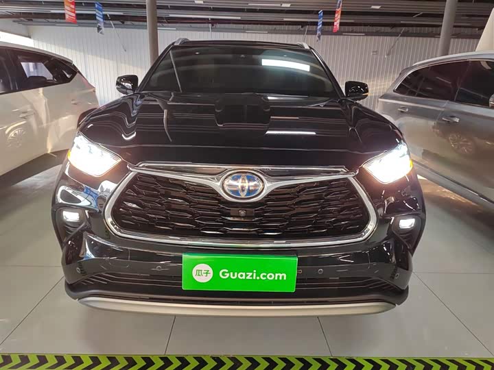 Фото 3 - Toyota Highlander