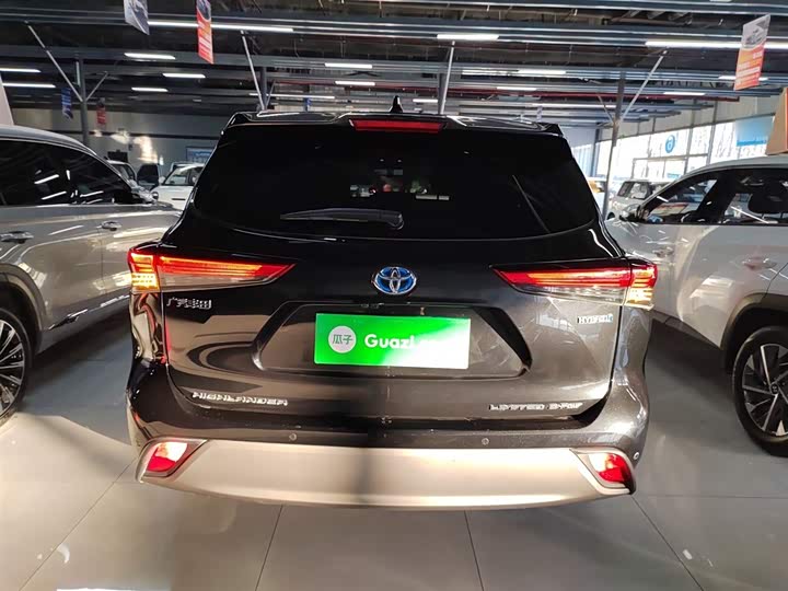 Фото 6 - Toyota Highlander