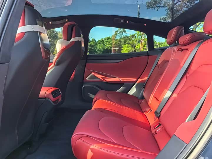 Фото 9 - Xiaomi SU7