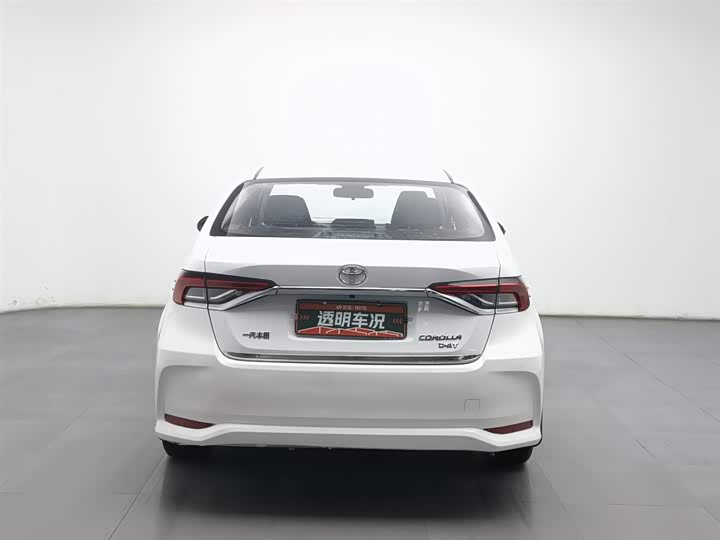 Фото 4 - Toyota Corolla