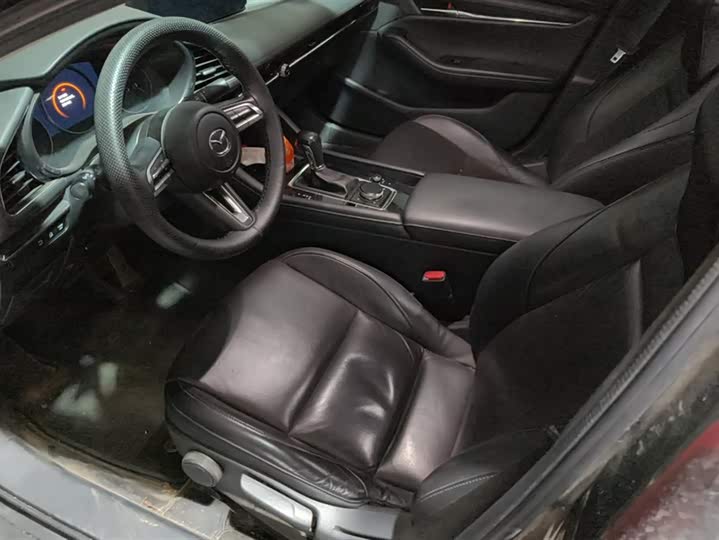 Фото 9 - Mazda 3 (Axela)