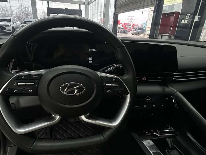 Фото 4 - Hyundai Elantra N line