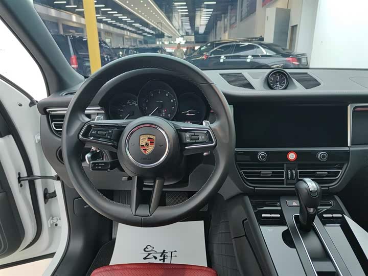 Фото 9 - Porsche Macan