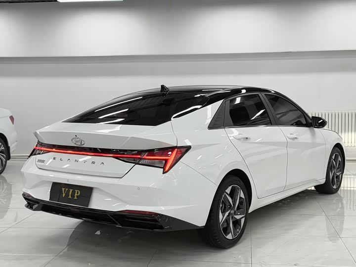 Фото 5 - Hyundai Elantra N line