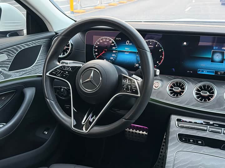 Фото 8 - Mercedes-Benz CLS-Class