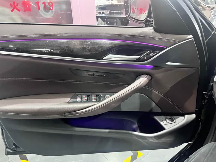 Фото 7 - BMW 5 Series