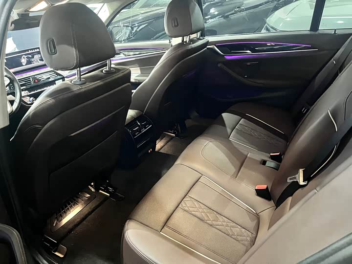 Фото 9 - BMW 5 Series