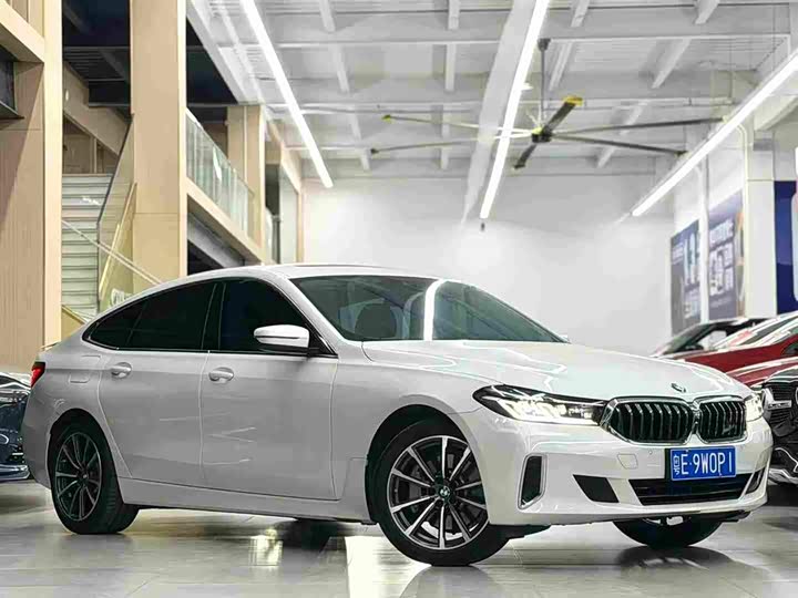 Фото 8 - BMW 6 Series GT