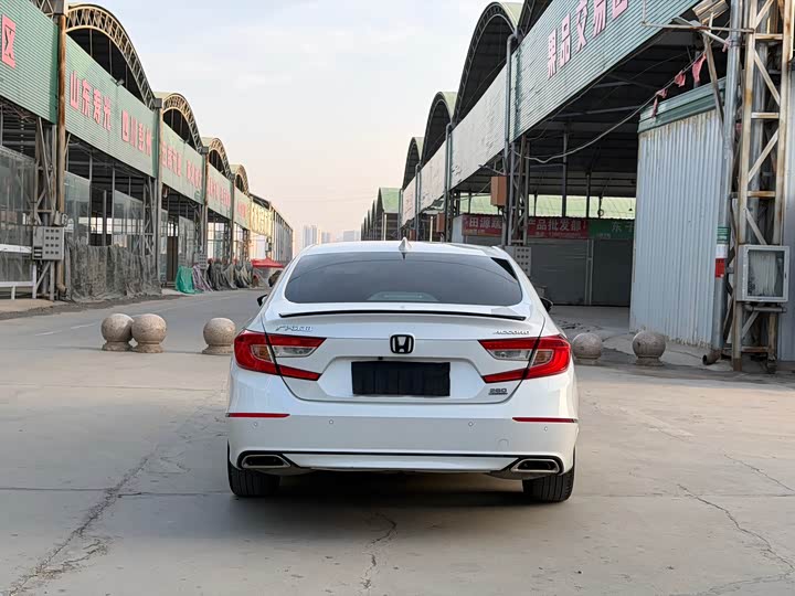 Фото 5 - Honda Accord