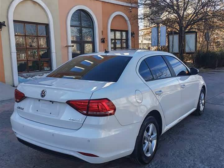 Фото 4 - Volkswagen Lavida