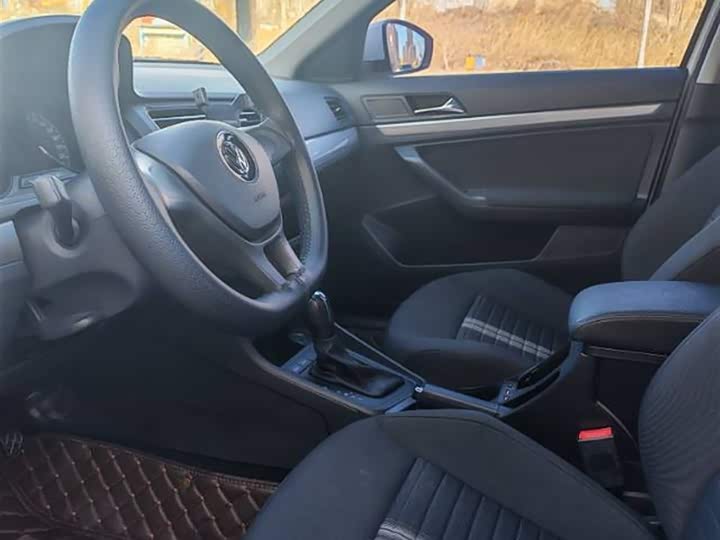 Фото 9 - Volkswagen Lavida