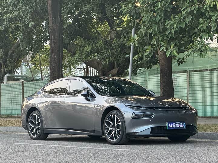 Фото 3 - XPeng P7