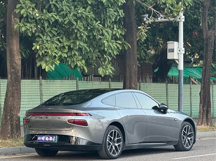 Фото 6 - XPeng P7