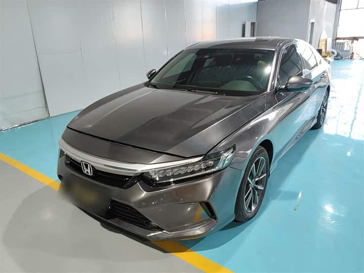 Фото 2 - Honda Inspire