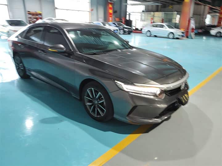 Фото 4 - Honda Inspire