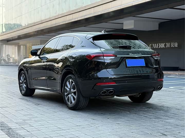 Фото 4 - Maserati Levante
