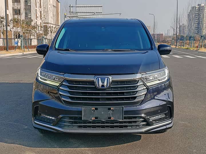 Фото 2 - Honda Odyssey
