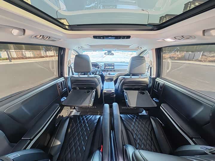 Фото 7 - Honda Odyssey