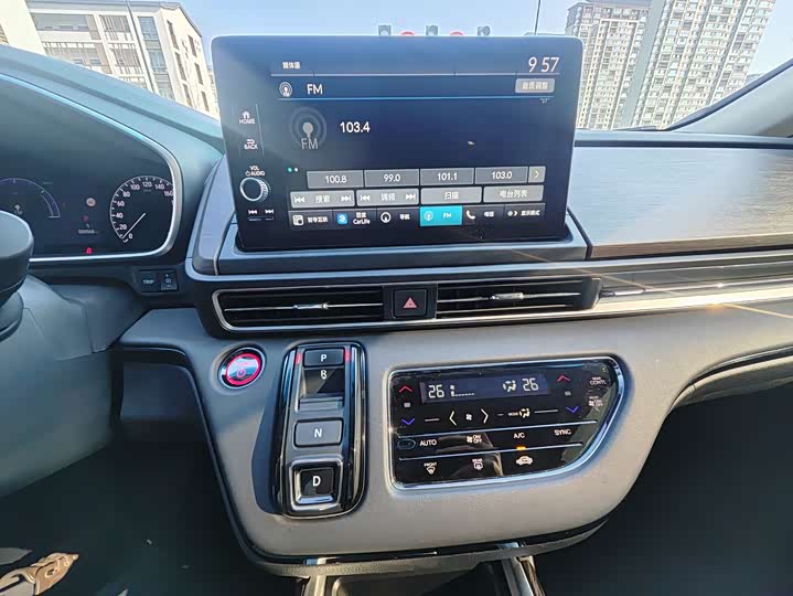 Фото 8 - Honda Odyssey