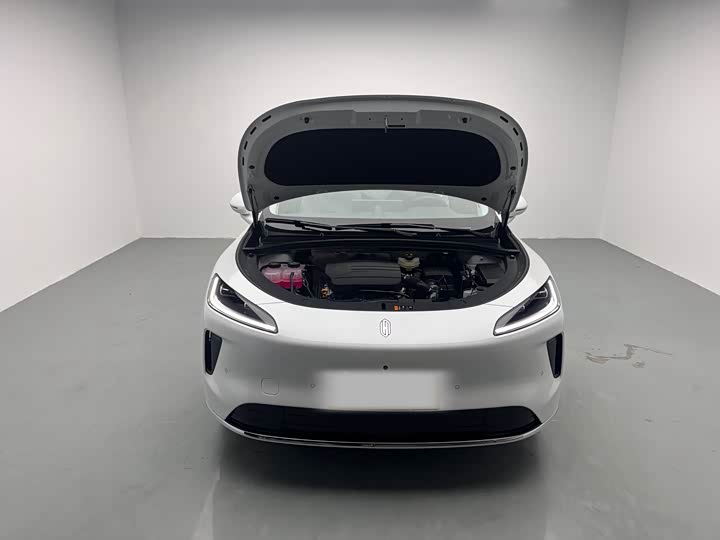 Фото 9 - Shangjie (Huawei × SAIC) H5