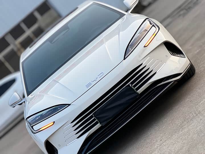 Фото 3 - BYD Seal 07 DM-i Hybrid