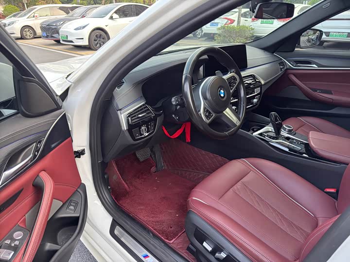 Фото 4 - BMW 5 Series