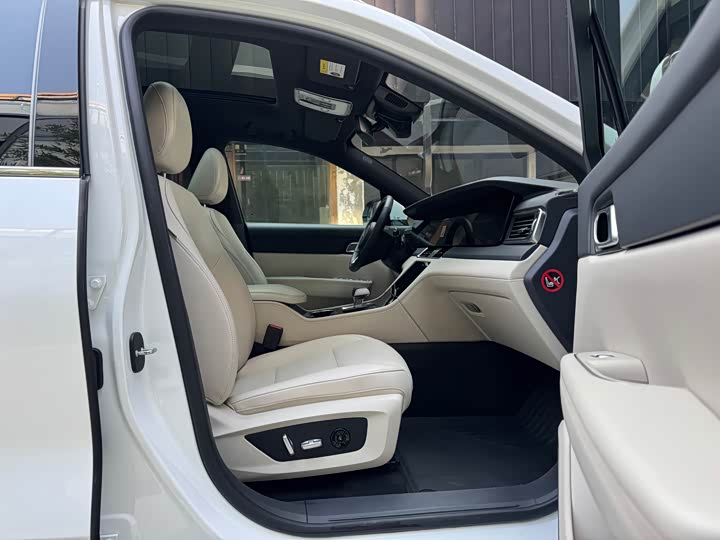 Фото 7 - LiXiang One