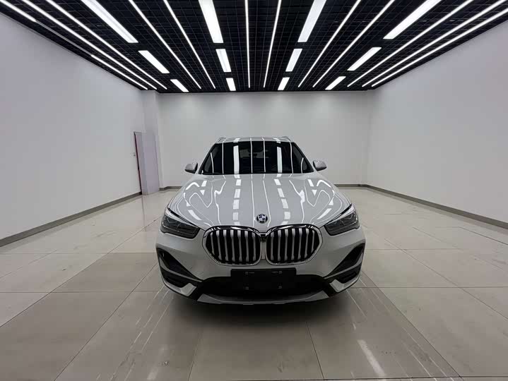Фото 2 - BMW X1
