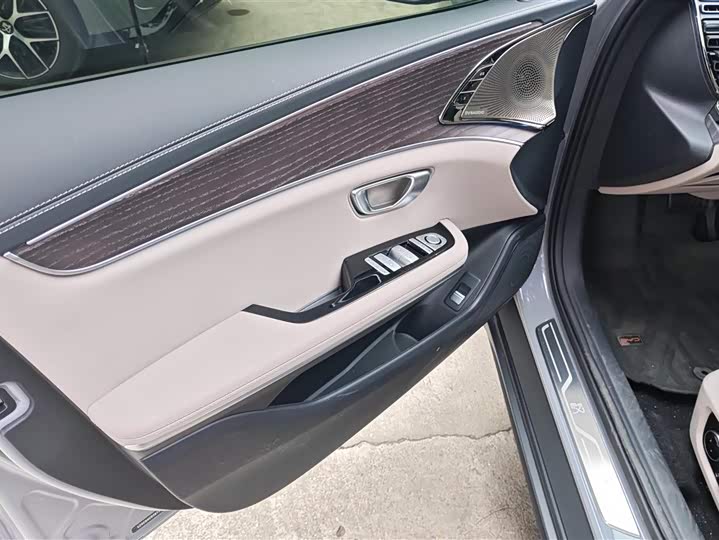 Фото 7 - BYD Han