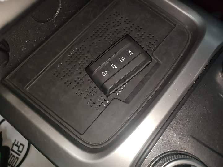 Фото 9 - Tank 300