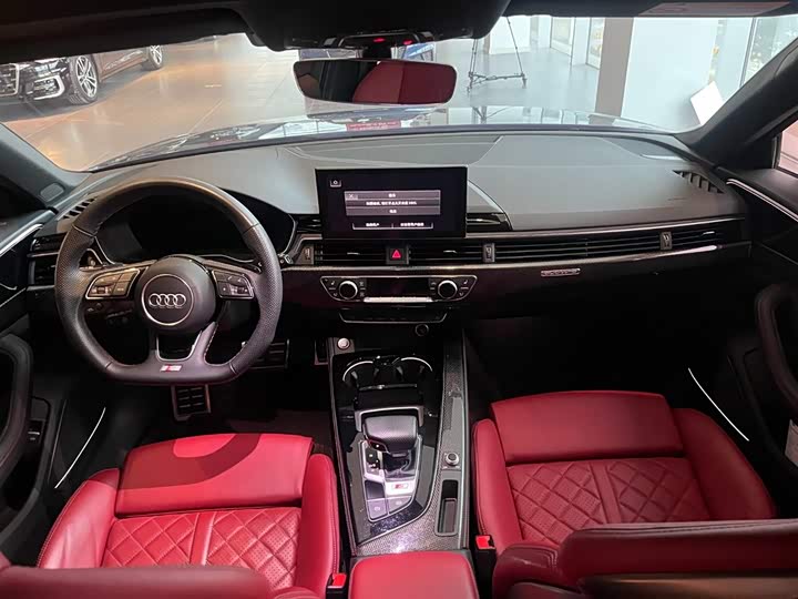 Фото 5 - Audi S4