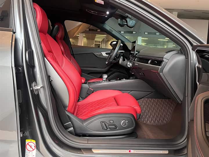 Фото 8 - Audi S4