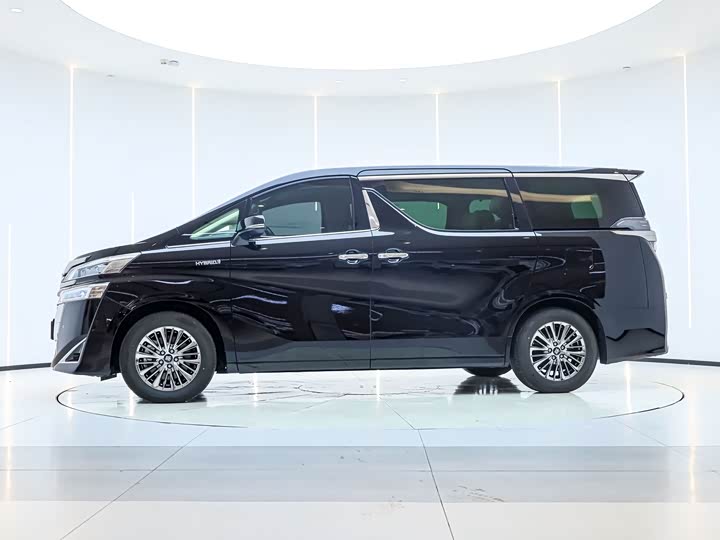 Фото 4 - Toyota Vellfire