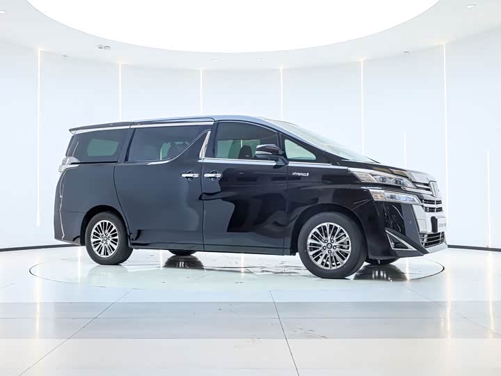 Фото 8 - Toyota Vellfire