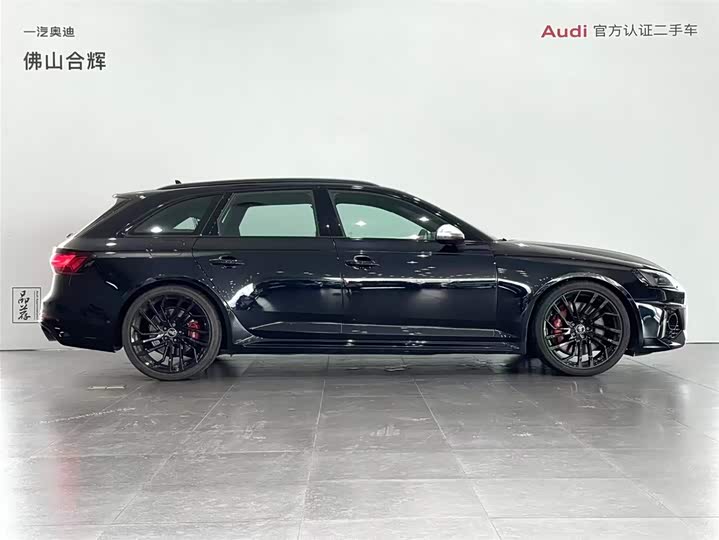 Фото 3 - Audi RS 4