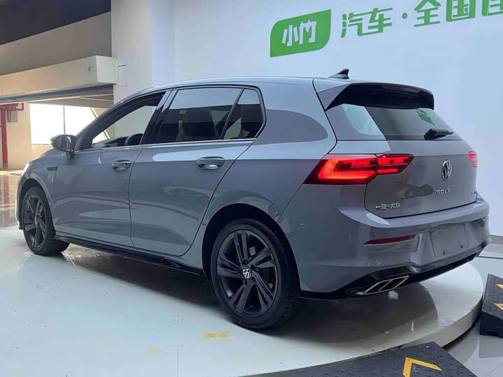 Фото 4 - Volkswagen Golf